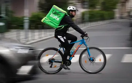 Uber Eats investit trois nouvelles villes de la région