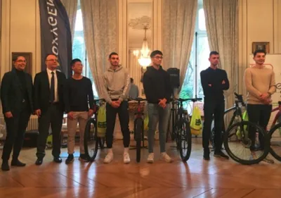 Des vélos pour les champions des Clés de Troyes