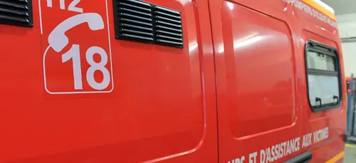 Attention camion couché sur l'A4