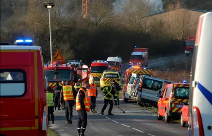 Six blessés dans une collision entre un minibus et un utilitaire