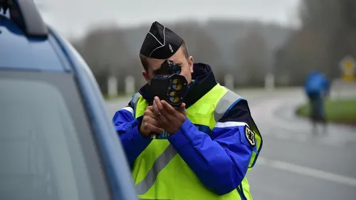 La gendarmerie sort le carton rouge
