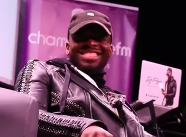 Dadju reporte son concert à Epernay