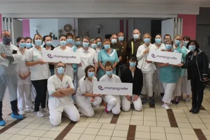 Ludo offre le petit déjeuner aux personnels d'un EHPAD