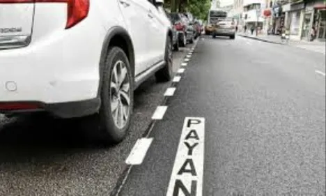 Le stationnement va-t-il rester gratuit dans votre ville ?