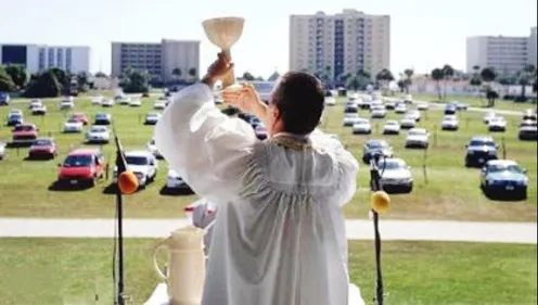 Une messe en "drive-in"