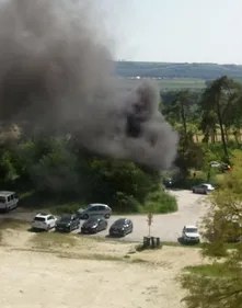Impressionnant feu de voiture
