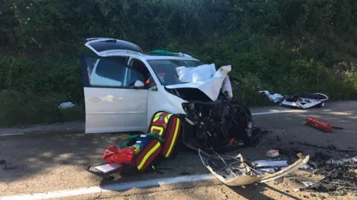 Un mort dans un choc frontal