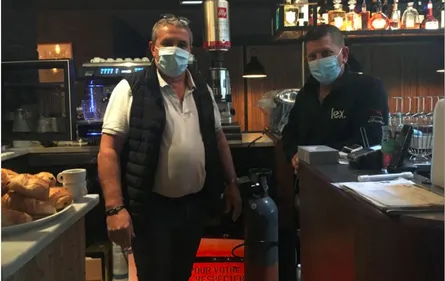 Au bar masqué !