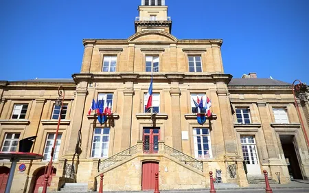 Soulagement à la mairie de Charleville-Mézières