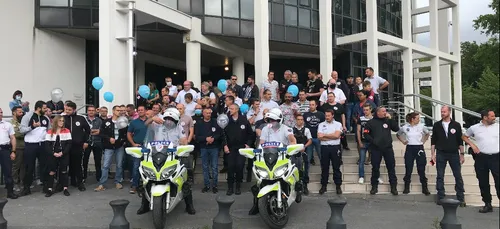 A Reims, les policiers affichent leur colère