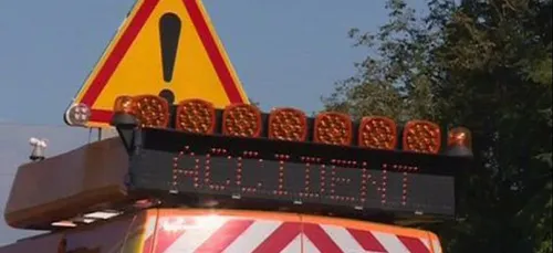 Un camion couché sur l'A4