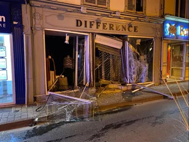 Il défonce la vitrine d'une boutique