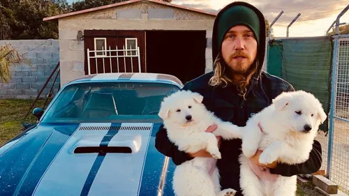 Julien Doré - Ses chiens s'appellent "Simone et Jean-Marc"