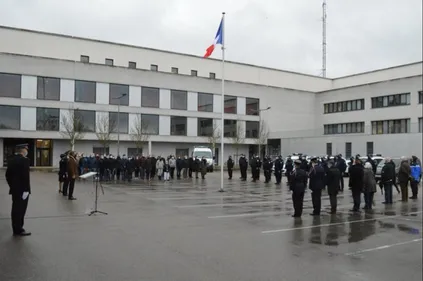Hommage au policier décédé en opération