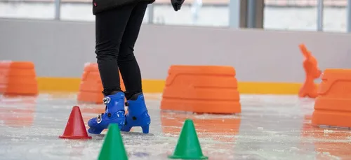 Le complexe aqualudique de Reims accueille ses premiers patineurs