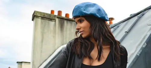 Shy'm dévoile sa grossesse en photo