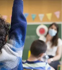 Les masques artisanaux interdits à l'école