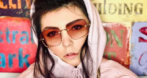 Hoshi dévoile le clip de "Et même après je t'aimerai"