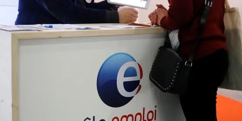 Léger recul du chômage