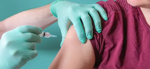 La vaccination ouverte aux ados ce mardi 15 juin
