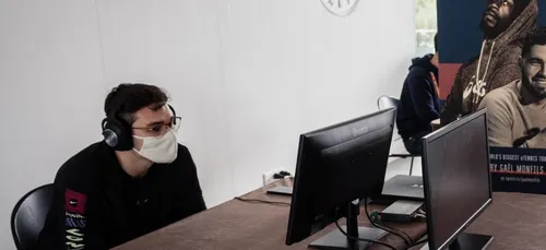 Quand la manette remplace la raquette