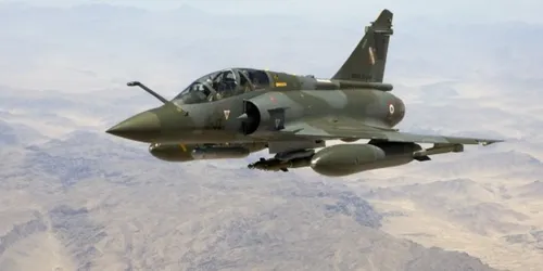 Deux Mirage vont survoler la Cathédrale de Reims