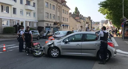 Collision voiture - deux roues