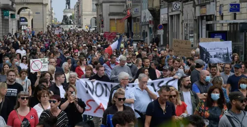 Le pass sanitaire ne passe toujours pas