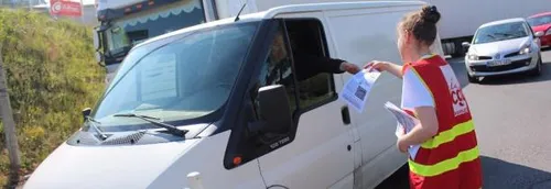 Pas de vacances pour les manifestants contre la loi-travail en...