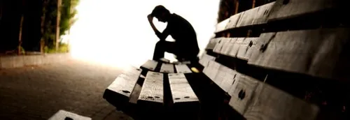 Une ado tente de mettre fin à ses jours en classe