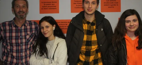 A Niort, Unis cité vient en aide aux jeunes engagés dans un service...