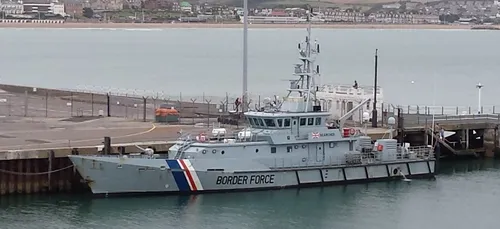 Migrants : le Royaume-Uni renforce sa présence dans le détroit...