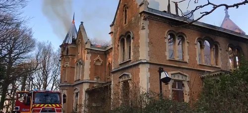Audomarois : un château ravagé par les flammes