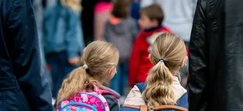 Formulaires scolaires : Les mentions "père et mère" remplacées par...