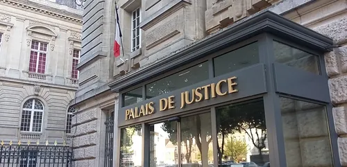 Son bébé avale du cannabis : un jeune Nordiste condamné à de la prison