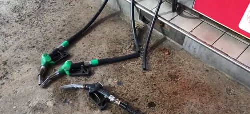 Qui a vandalisé plusieurs stations-services le week-end dernier ?