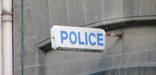 Corps poignardé à Cysoing : un jeune homme mis en examen pour...