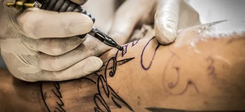 Devenez tatoueur diplômé : une première dans les Hauts de France