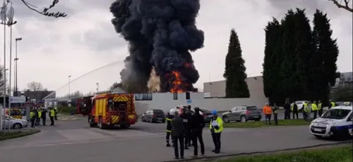 Billy-Berclau (62) : incendie impressionnant dans la zone industrielle