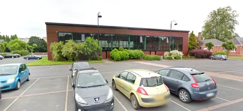 Le maire n'apprécie pas qu'on ait tourné un film X dans sa ville