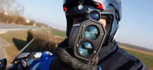 Contrôlé à 147 km/h avec la Porsche de son père