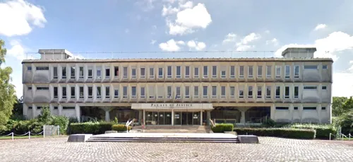 Une peine de sursis pour le lycéen qui a frappé son professeur