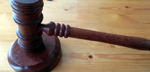 Il avait envoyé sa fille voler une télé, un père condamné à un an...