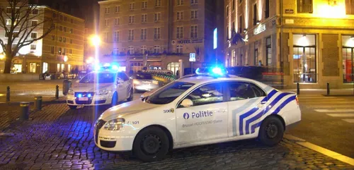 Arnaque à la vente de voitures : un réseau d'escrocs interpellé en...