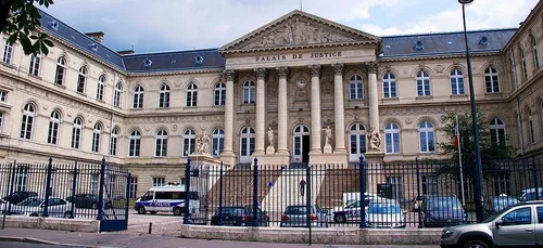 Un adolescent condamné pour proxénétisme