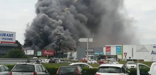 Compiègne : gros incendie dans la zone commerciale de Venette