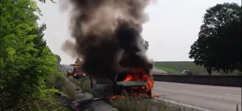 Une voiture prend feu en roulant dans l'Aisne