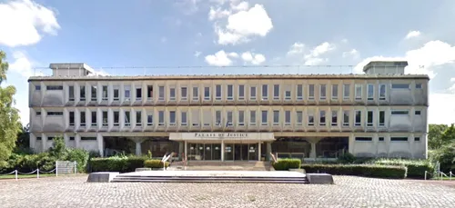 Oise : la Cour d'Assises acquitte le beau-père accusé de viols par...