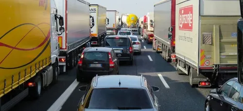 Opération escargot entre Boulogne et Dunkerque sur l'A16