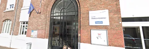 Manifestation devant le lycée Roosevelt à Reims